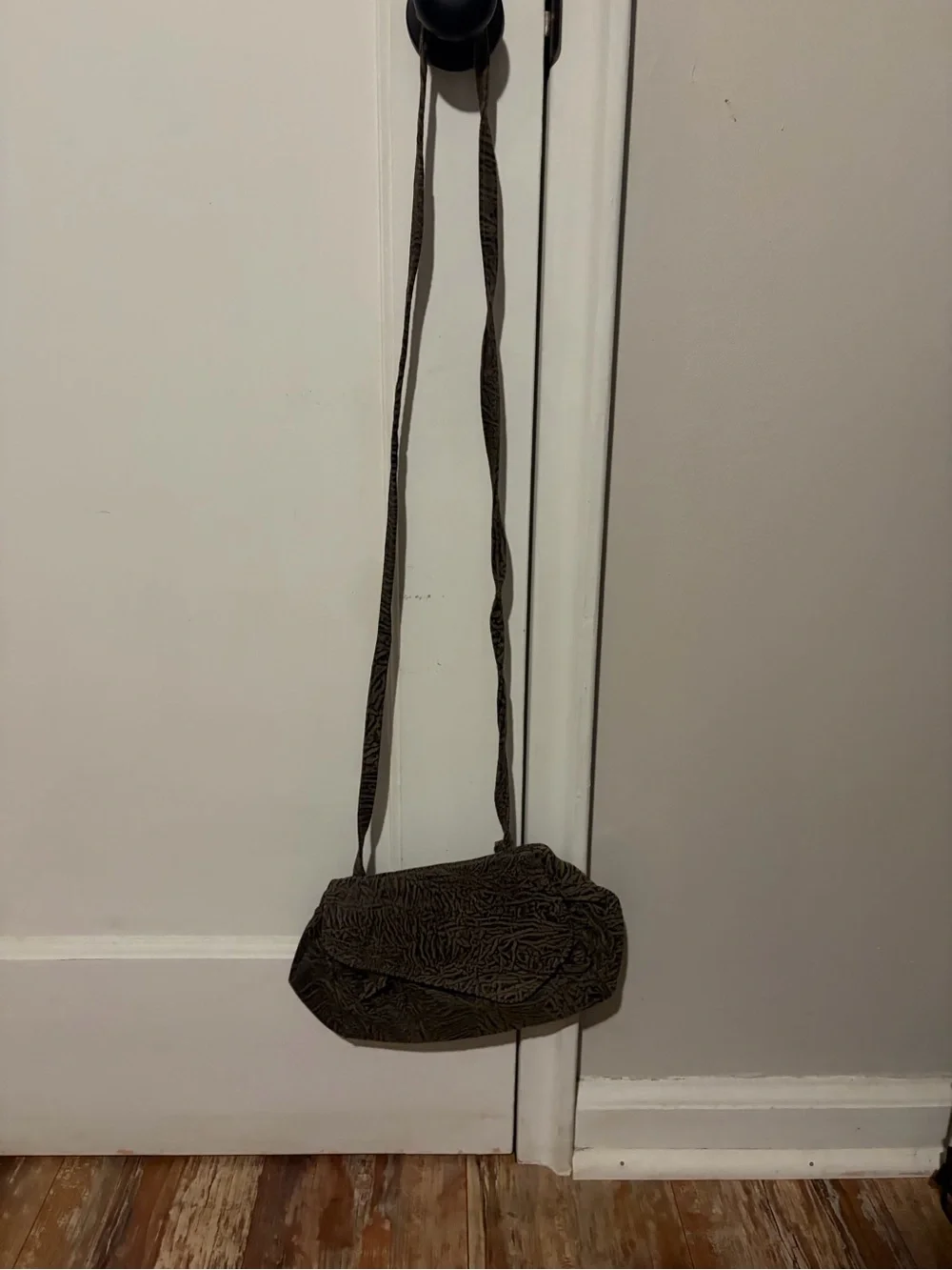 Textured Black and Brown Crossbody Shoulder Bag - Unbranded